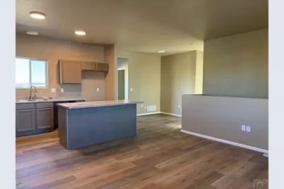 5215 Whistler Dr, Pueblo, CO 81008 - Photo 4
