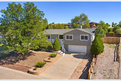 4032 Valley Dr #B, Pueblo, CO 81008 - Photo 2