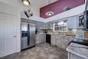 379 E Liberty Point Pl, Pueblo West, CO 81007 - Photo 32