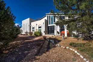 379 E Liberty Point Pl, Pueblo West, CO 81007 - Photo 10