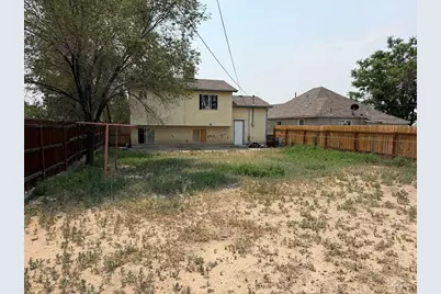 1833 1/2 E 3rd St, Pueblo, CO 81001 - Photo 2