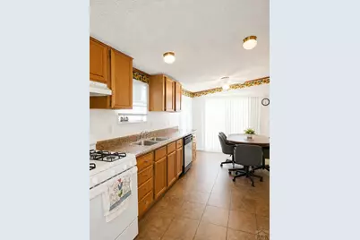 2605 E 8th St, Pueblo, CO 81001 - Photo 10