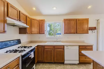 1148 E Dove Creek Dr, Pueblo West, CO 81007 - Photo 10