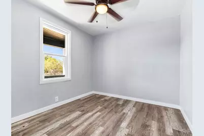1919 E 10th St, Pueblo, CO 81001 - Photo 8
