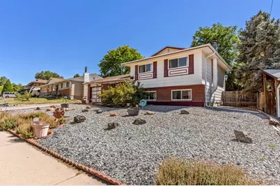 54 Calhoun Rd, Pueblo, CO 81001 - Photo 2