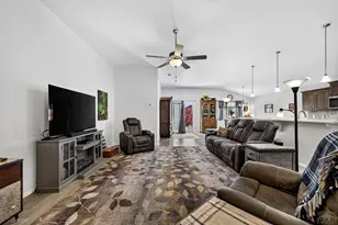 1005 E Kirkwood Dr, Pueblo, CO 81007 - Photo 4
