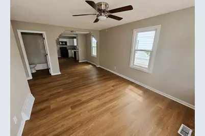 926 W 11th St, Pueblo, CO 81003 - Photo 2