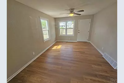 926 W 11th St, Pueblo, CO 81003 - Photo 4