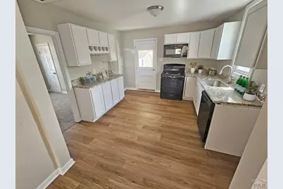 926 W 11th St, Pueblo, CO 81003 - Photo 6