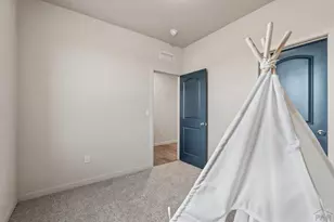 559 E Bayview Dr, Pueblo West, CO 81007 - Photo 20