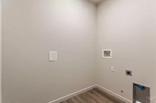 559 E Bayview Dr, Pueblo West, CO 81007 - Photo 24