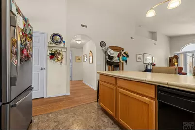 1008 Cherrycrest Dr, Pueblo, CO 81005 - Photo 8