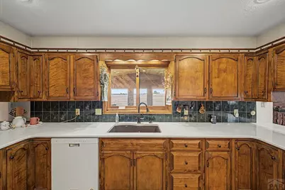 1194 39th Lane, Pueblo, CO 81006 - Photo 14