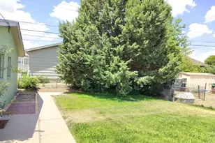 1703 Englewood Dr, Pueblo, CO 81005 - Photo 28