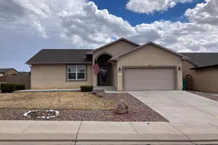 2212 Crestwood Ln, Pueblo, CO 81008 - Photo 2
