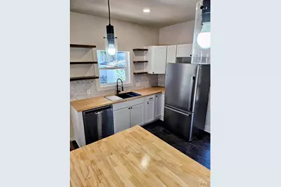 910 E 11th St, Pueblo, CO 81001 - Photo 6