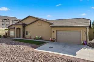 51 Aberdeen Bluff, Pueblo, CO 81004 - Photo 2