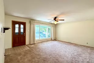2127 Ridgewood Ln, Pueblo, CO 81005 - Photo 2