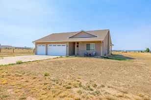 1696 E Silverwood Dr, Pueblo, CO 81007 - Photo 2