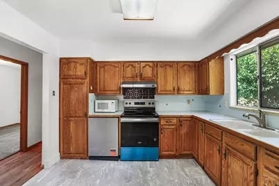 30 Duke St, Pueblo, CO 81005 - Photo 12