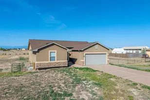1301 N Challenger Dr, Pueblo West, CO 81007 - Photo 2