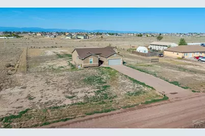 1301 N Challenger Dr, Pueblo West, CO 81007 - Photo 4