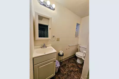 907 W 13th St, Pueblo, CO 81003 - Photo 16