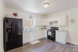 1118 Pine St, Pueblo, CO 81004 - Photo 10