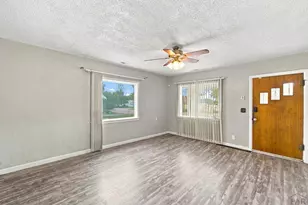 2424 Poplar St, Pueblo, CO 81004 - Photo 4