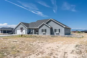 1327 S Papago Dr, Pueblo West, CO 81007 - Photo 2