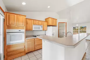 574 S Chimazo Dr, Pueblo West, CO 81007 - Photo 8
