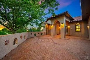 995 S Linden Pl, Pueblo West, CO 81007 - Photo 2
