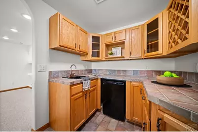 995 S Linden Pl, Pueblo West, CO 81007 - Photo 32