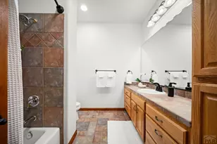 995 S Linden Pl, Pueblo West, CO 81007 - Photo 38