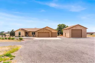 1165 S Oak Leaf Dr, Pueblo West, CO 81007 - Photo 1