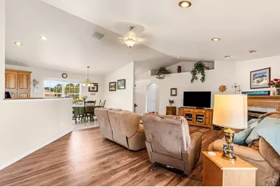 1165 S Oakleaf Dr, Pueblo West, CO 81007 - Photo 8
