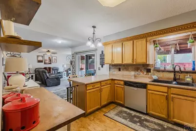 138 S Spaulding Ave, Pueblo, CO 81007 - Photo 8