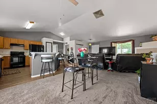 565 S Hook Dr, Pueblo West, CO 81007 - Photo 20