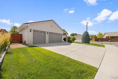 1003 Olivecrest Dr, Pueblo, CO 81005 - Photo 2