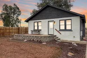 2330 Cheyenne Ave, Pueblo, CO 81003 - Photo 2