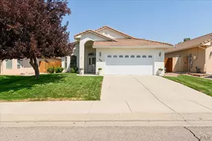 1040 Willowcrest Dr, Pueblo, CO 81005 - Photo 1