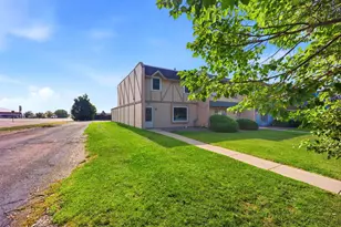 194 Gamble Ln, Pueblo, CO 81001 - Photo 4