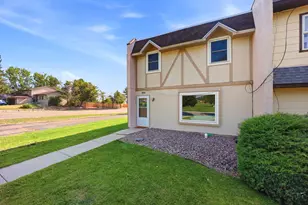 194 Gamble Ln, Pueblo, CO 81001 - Photo 2