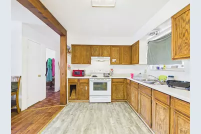 2121 W 11th St, Pueblo, CO 81003 - Photo 8