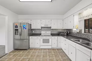 2021 Zinno Blvd, Pueblo, CO 81006 - Photo 12