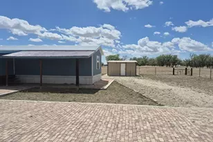 1123 St Vrain Ave, Las Animas, CO 81054 - Photo 2