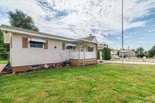 2001 Carmela Rd, Pueblo, CO 81006 - Photo 2