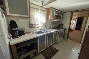 2221 S Prairie Ave, Pueblo, CO 81005 - Photo 10