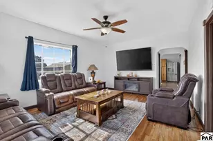318 E Goddard Ave, Trinidad, CO 81082 - Photo 2
