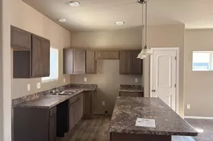 2337 Cruz Ct, Pueblo, CO 81003 - Photo 4